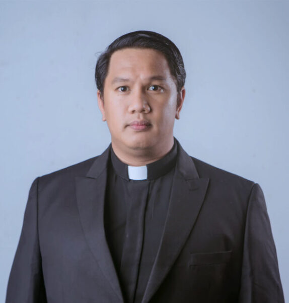 Rev Neil Hernandez OSJ